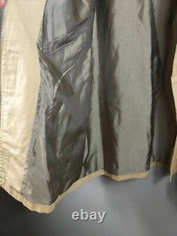 NWOT Kenneth Cole Canvas Coat Mens Size Large Tan Field Jacket translates to 'Manteau en toile Kenneth Cole pour homme, taille L, couleur kaki, style veste de terrain, jamais porté.'
